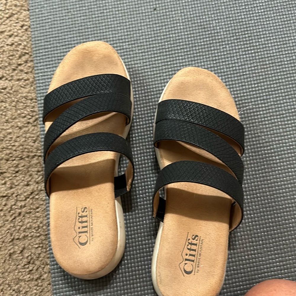 Cliff sandals